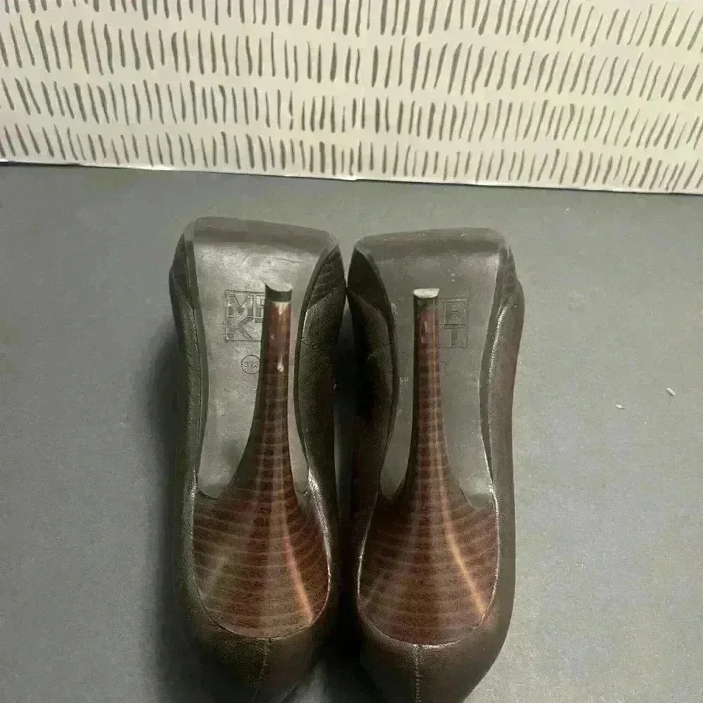 MRKT women’s stilettos